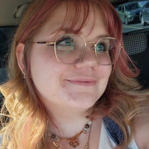 Meet your Posher, Kori